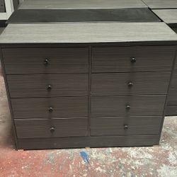 8 Drawer dresser 