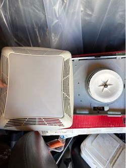 Bathroom exhaust fan light