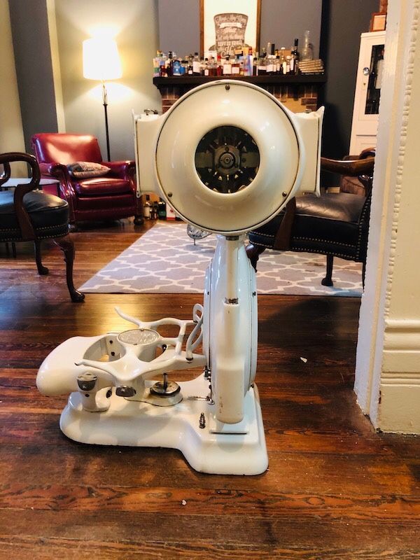 Antique 1930's Era Toledo Barrel Style Balance Scale