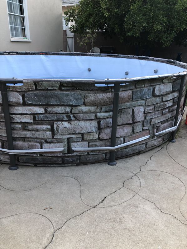 building a pool with bricks