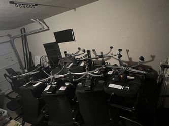 Office Chairs: PRICED TO SELL TAKE ALL (Very good condition)