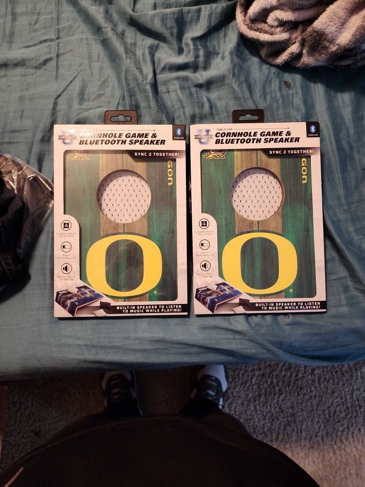 Cornhole Game / Bluetooth Speakers Oregon Ducks