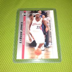 Perfect Mint Vintage Old 2004 LeBron James Phenomenal Beginnings Rookie Basketball Card Upper Deck #14