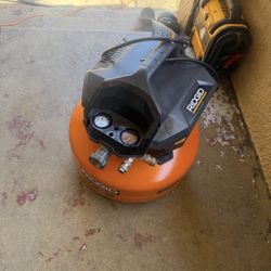 RIDGID 6 Gal. 150 PSI Portable Electric Oil-Free Jobsite Pancake Air Compressor with Dual Pressure G