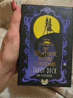 Tarot cards and books 😄