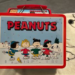 Vintage Peanuts 1999 metal lunch box