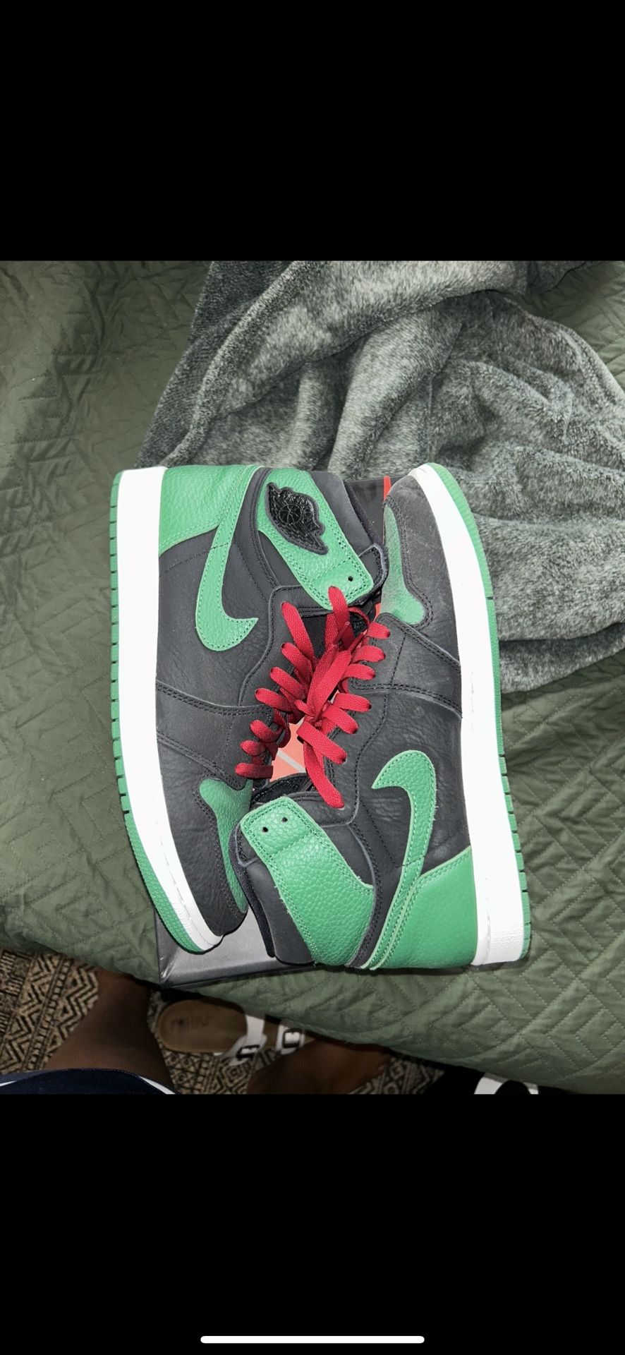 Pine Green Jordan 1
