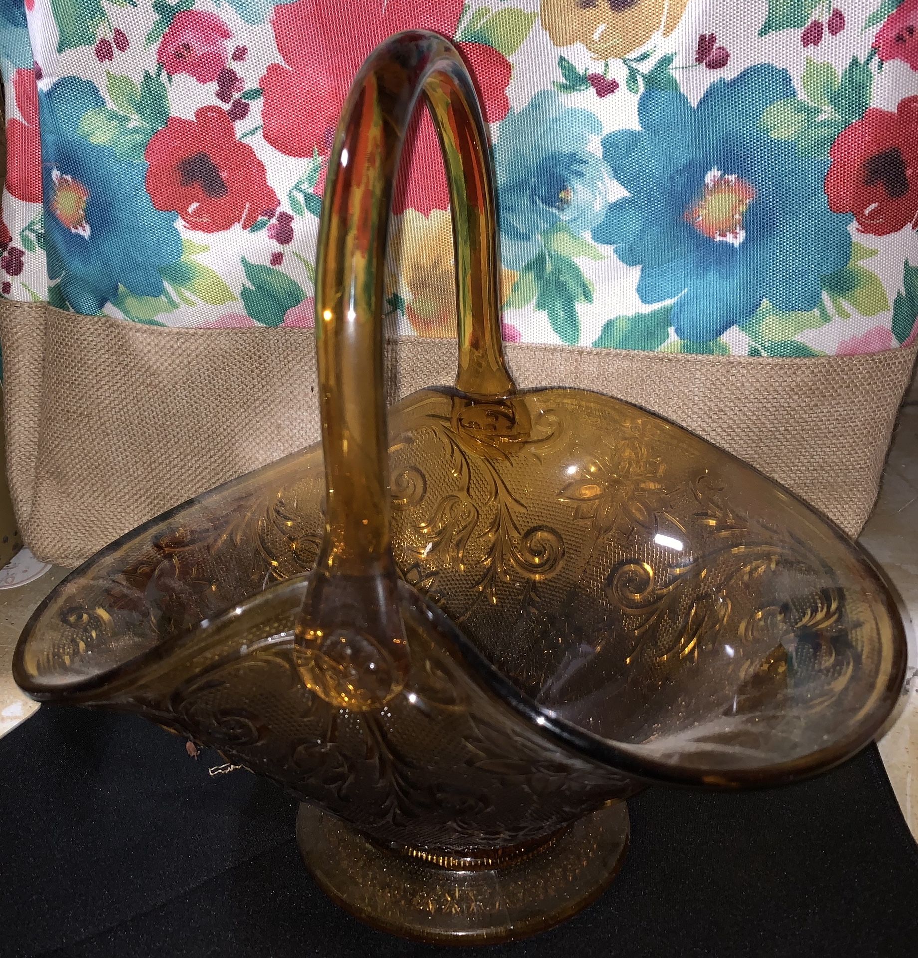 Tiara Glass Amber Sandwich Basket