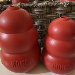 Kong - Dog Treat Dispenser 