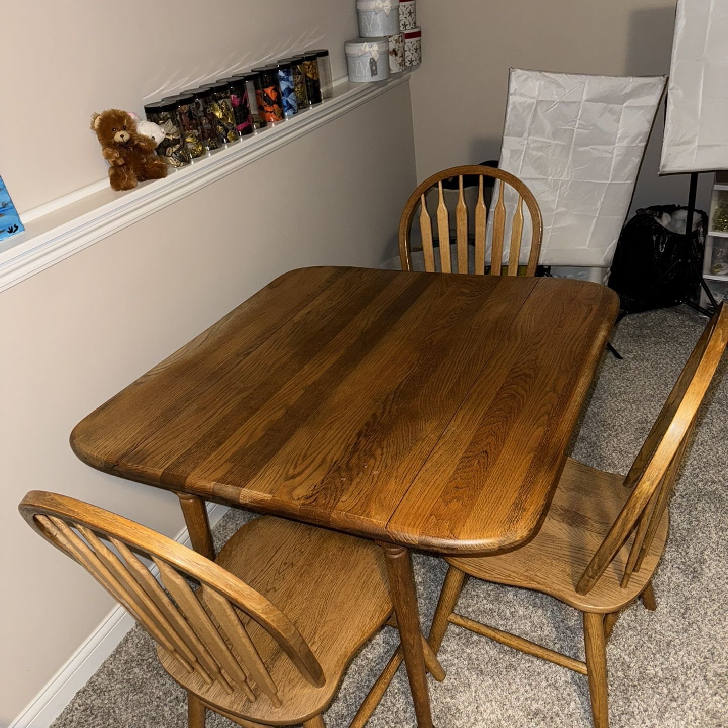 Kitchen/dinning Room Table