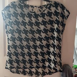 M Black And White Shirt 