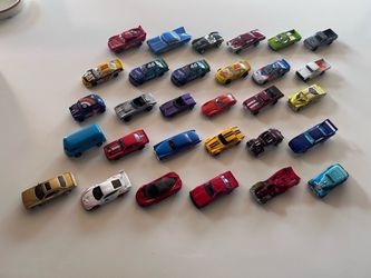 Lot Of 30 Hot Wheels Matchbox & Other Diecast Cars Trucks & Vehicles