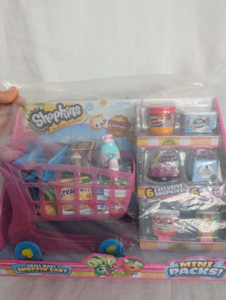 Brand New Still Sealed Shopkins Small Mart Shopping Cart With Mini Packs, Collectible And Fun Toy!