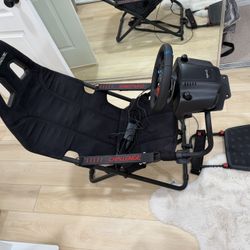 Playseat challenge + Logitech G29 Driving Force Wheel Pedal
