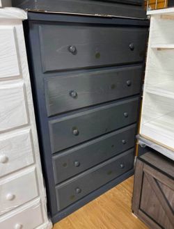 Five drawers dresser