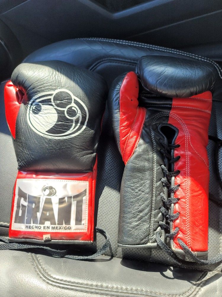 10oz XL Grant Boxing Gloves