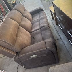 Recliner Couch With Cup Holders On The Side 