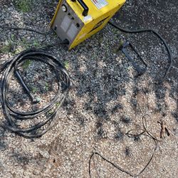 ESAB PCM-875 Plasma Cutter – 60 Amp 230V – Works or Parts