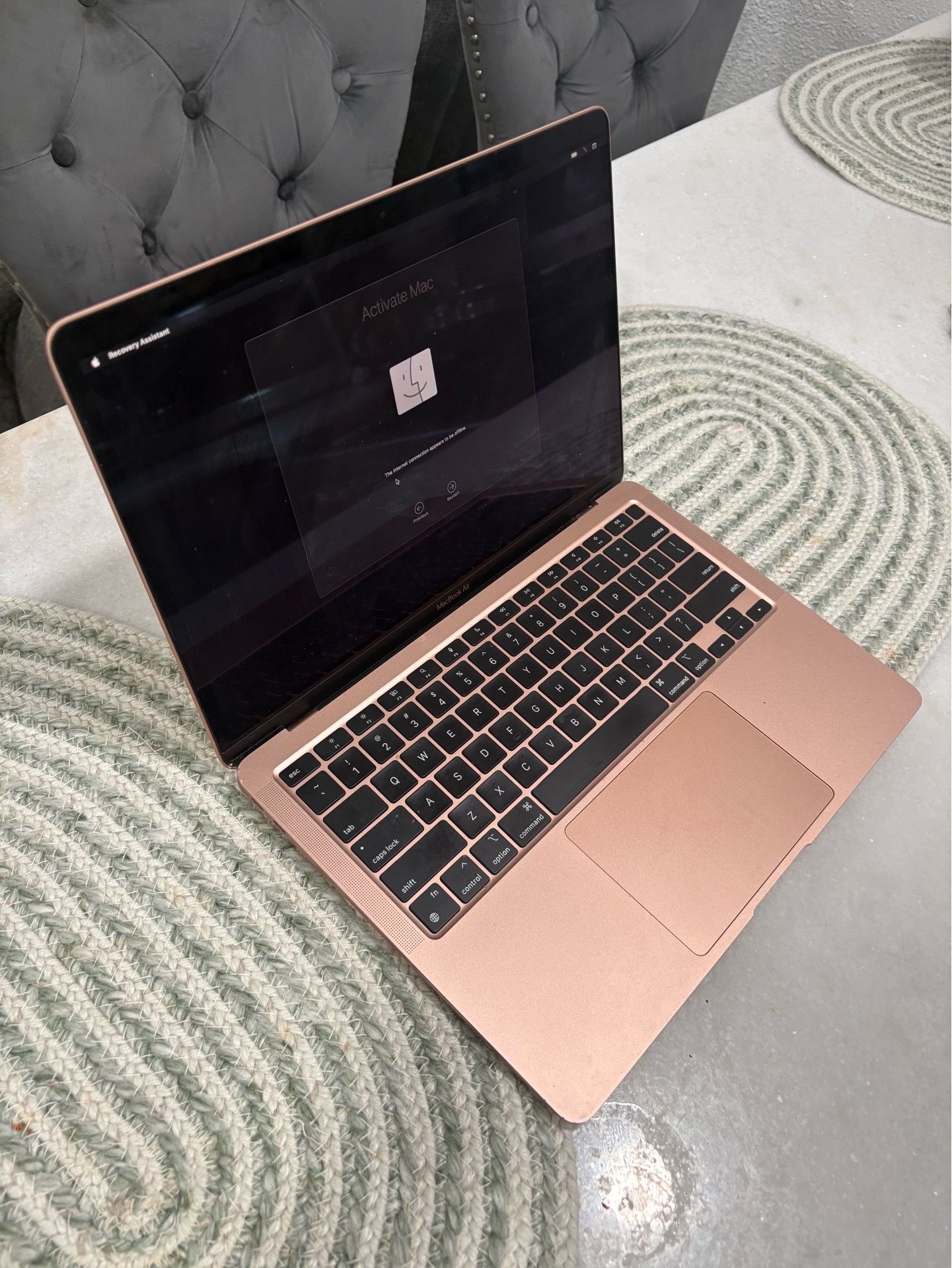 Macbook Air 2020 M1 13 Inch Rose Gold iCloud Locked