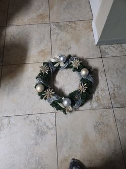 Christmas.
Wreath.