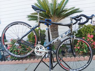 Felt Z35 full carbon roadbike size 58cm shimano 105 20 speeds..