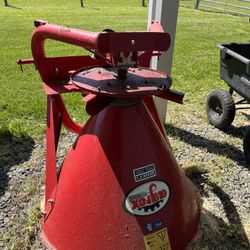 150 Lb Tractor Spreader $225 OBO