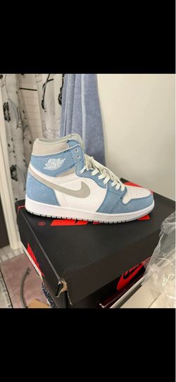 Jordan 1 hyper royal