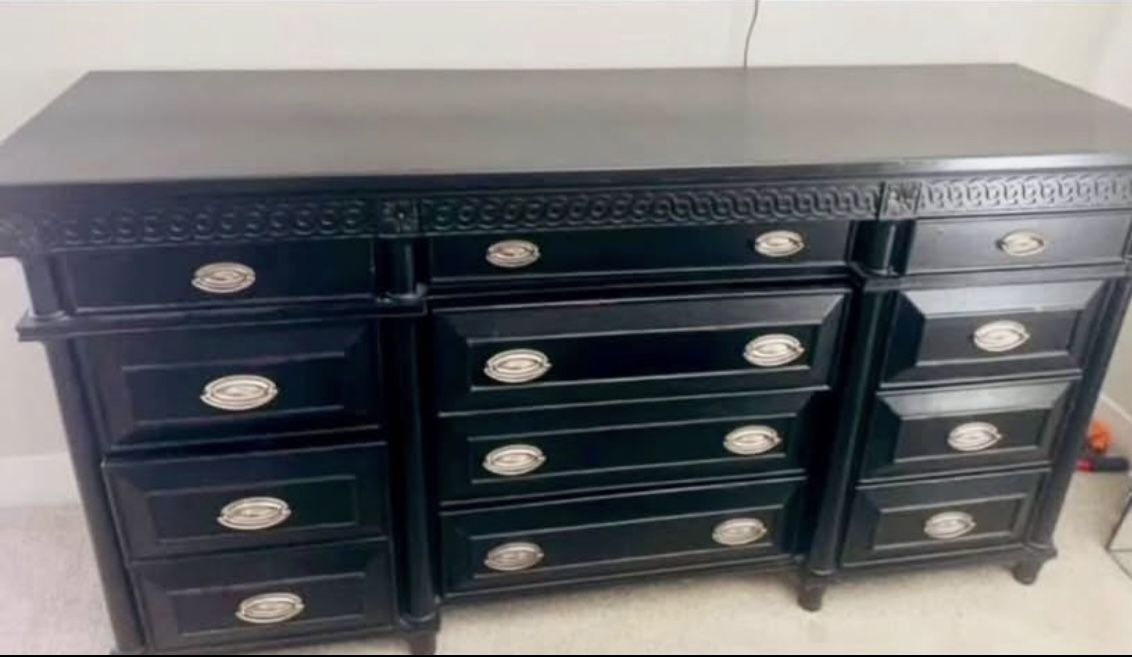 Aspen Home Dresser With Mirror 