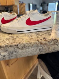 Nike White and Red Low-Top Sneakers 10.5 M