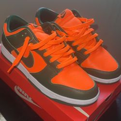 Nike dunks 