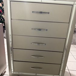 Tall dresser set
