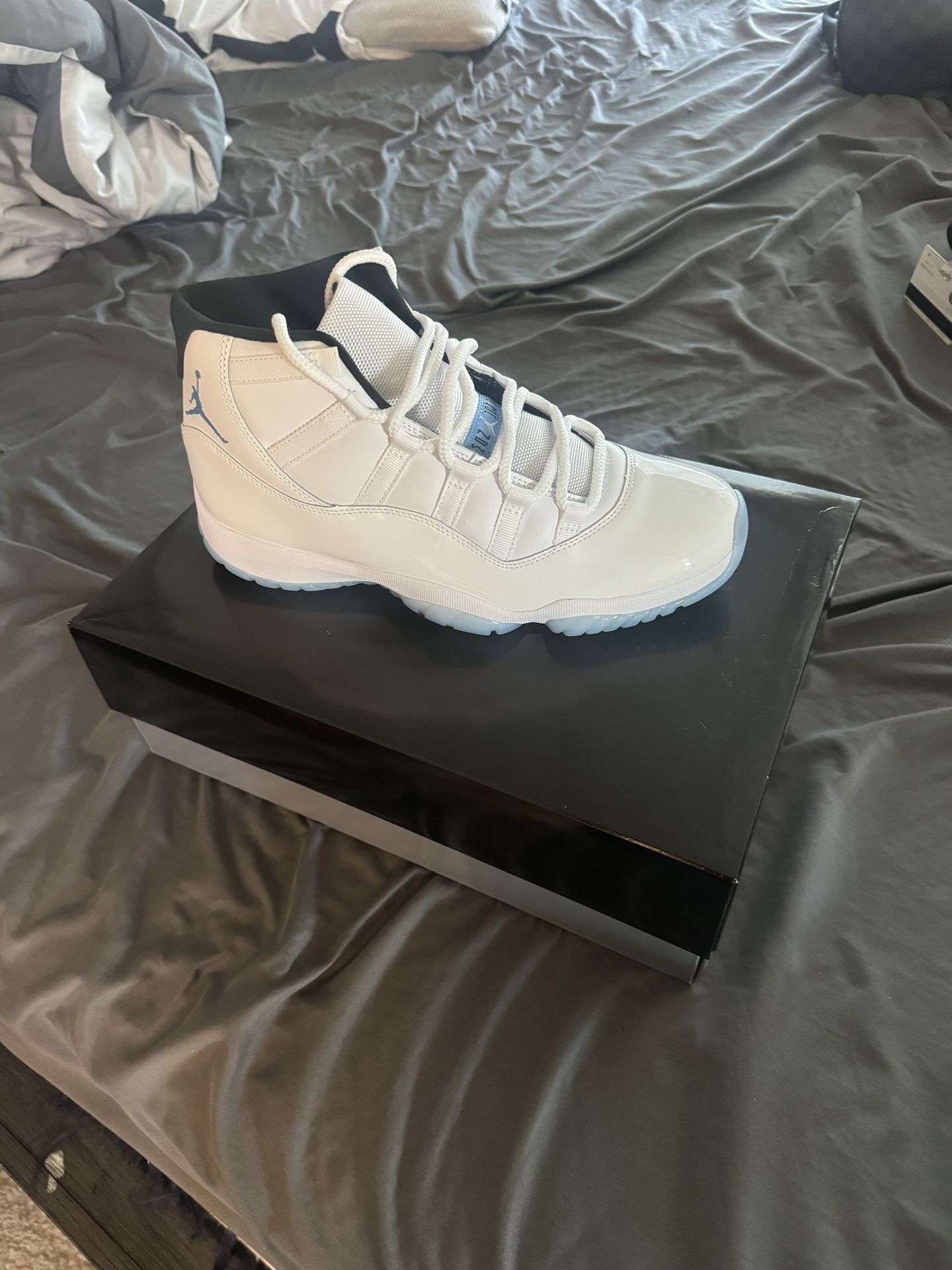 Jordan Retro 11 Legend Blue Size 9.5