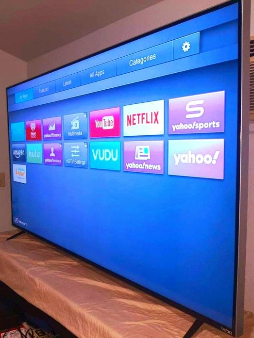 SMART TV VIZIO 50" 4K LED "M SERIES " FULL ARRAY UHD 2160p ⛔️( Negotiable ) ⛔️ FREE DELIVERY ⛔️