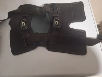 XL KNEE BRACE