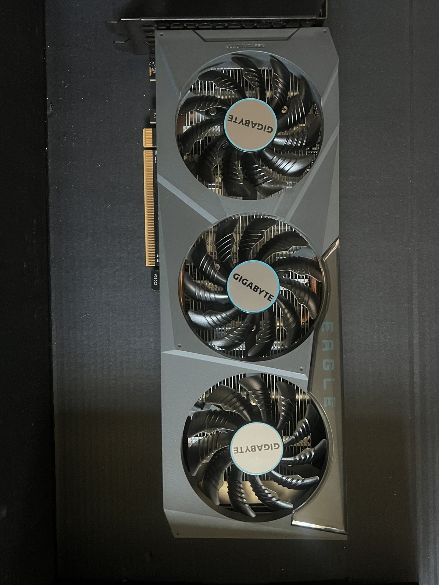AMD Radeon 6600 NON XT Gigabyte Eagle Wind force 3x Cooling Version