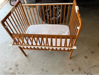 Portable crib