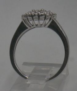 925 STERLING SILVER RING SIZE 7 3.2 GRAMS WTH 0.25PTS OF DIAMONDS .891972-4.