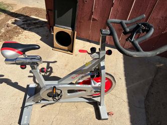 Sunny Health and Fitness Exercise Bike it’s never used it