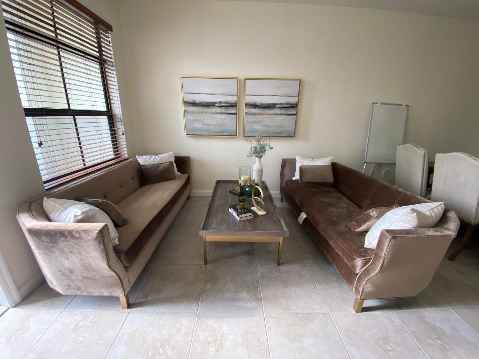 Stylish Living Room Set Sofa, Table And 2 Frames For Sale
