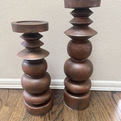 Beautiful wooden candle pillars 