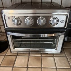 Almost new CuisinartAir fryer 