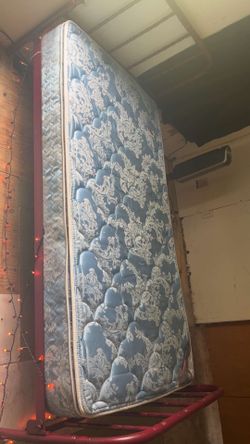 Twin size bed