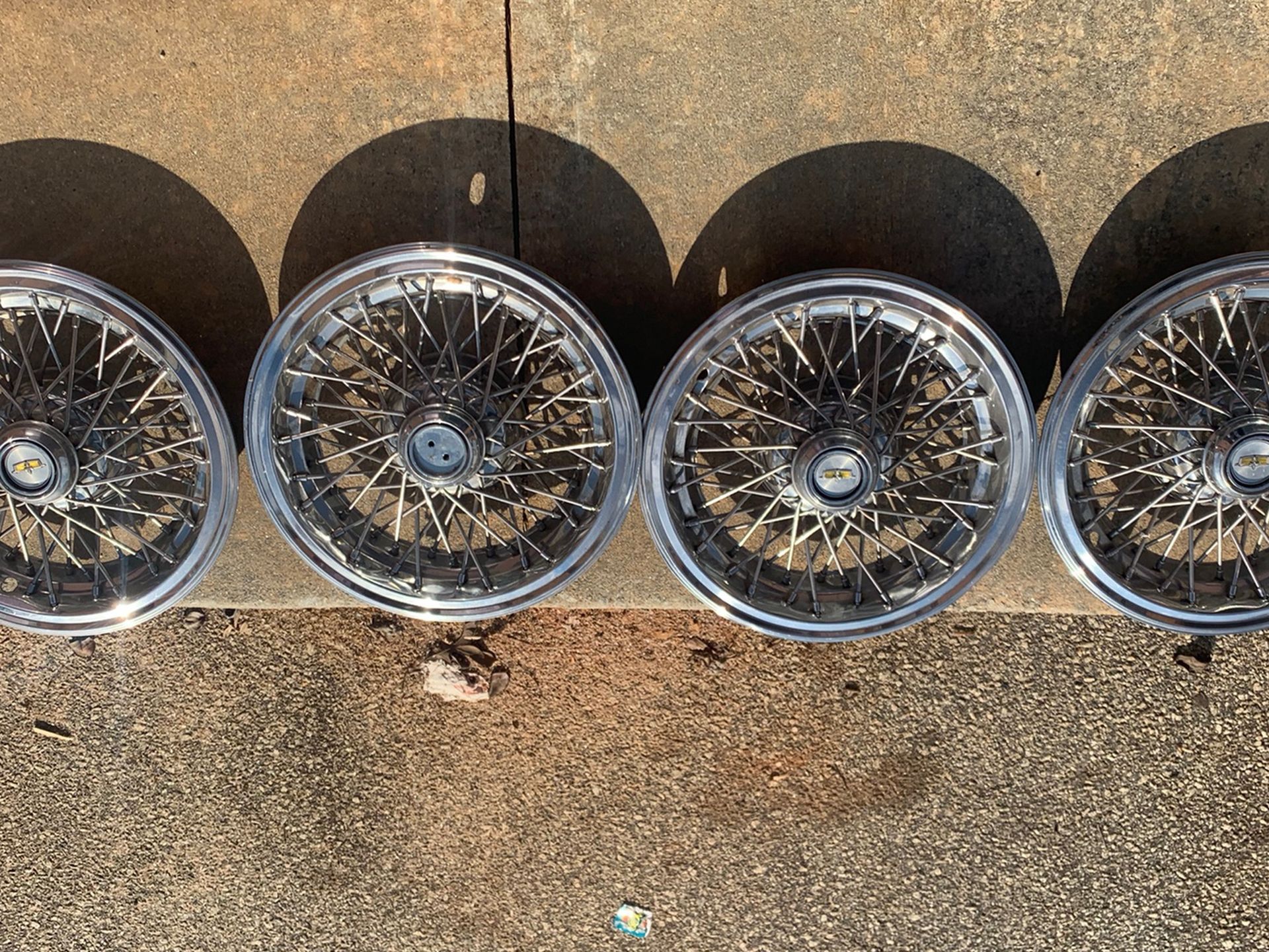 15” Wire Hub Caps With Center Piece Caprice Cutlass Regal