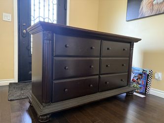 Solid Wood 6 Drawer Dres: