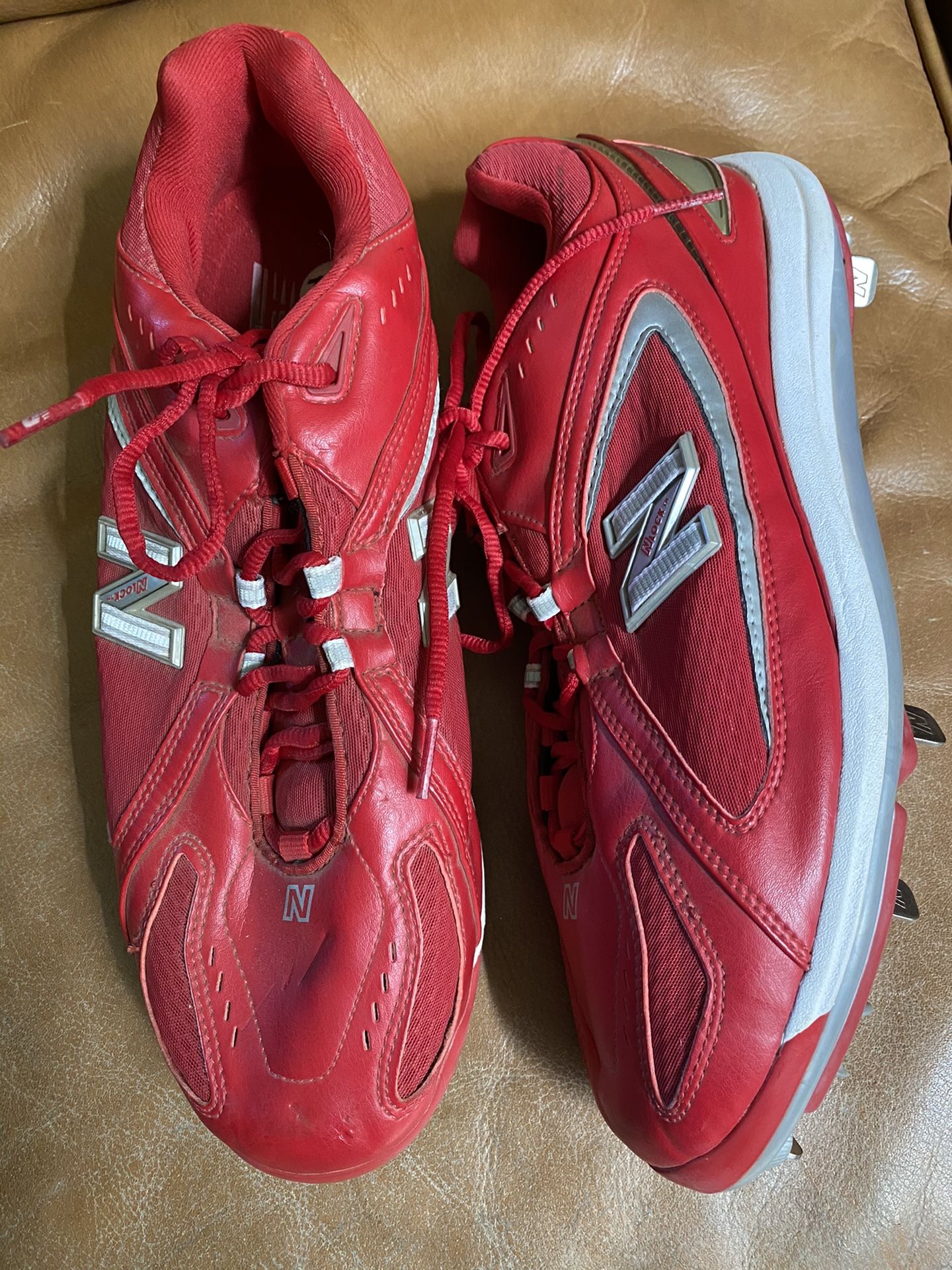 Men’s Red Leather Metal Cleats Shoes Size 12 1/2