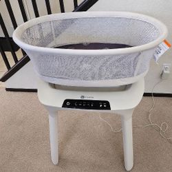 Mamaroo Sleep Bassinet (excellent cosmetic condition, motion broken, sound machine works)