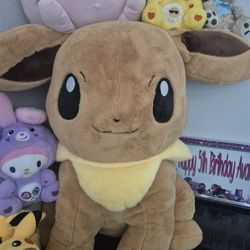 Large POKÉMON  LEVEE PLUSH