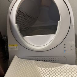 Bonded Pair of Cats + Full Setup (Automatic Litter Box, Towers, Wheel, Supplies) – Discounted