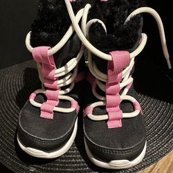 Nike Venture GS Faux Fur Lining Girls Boots Size 8C