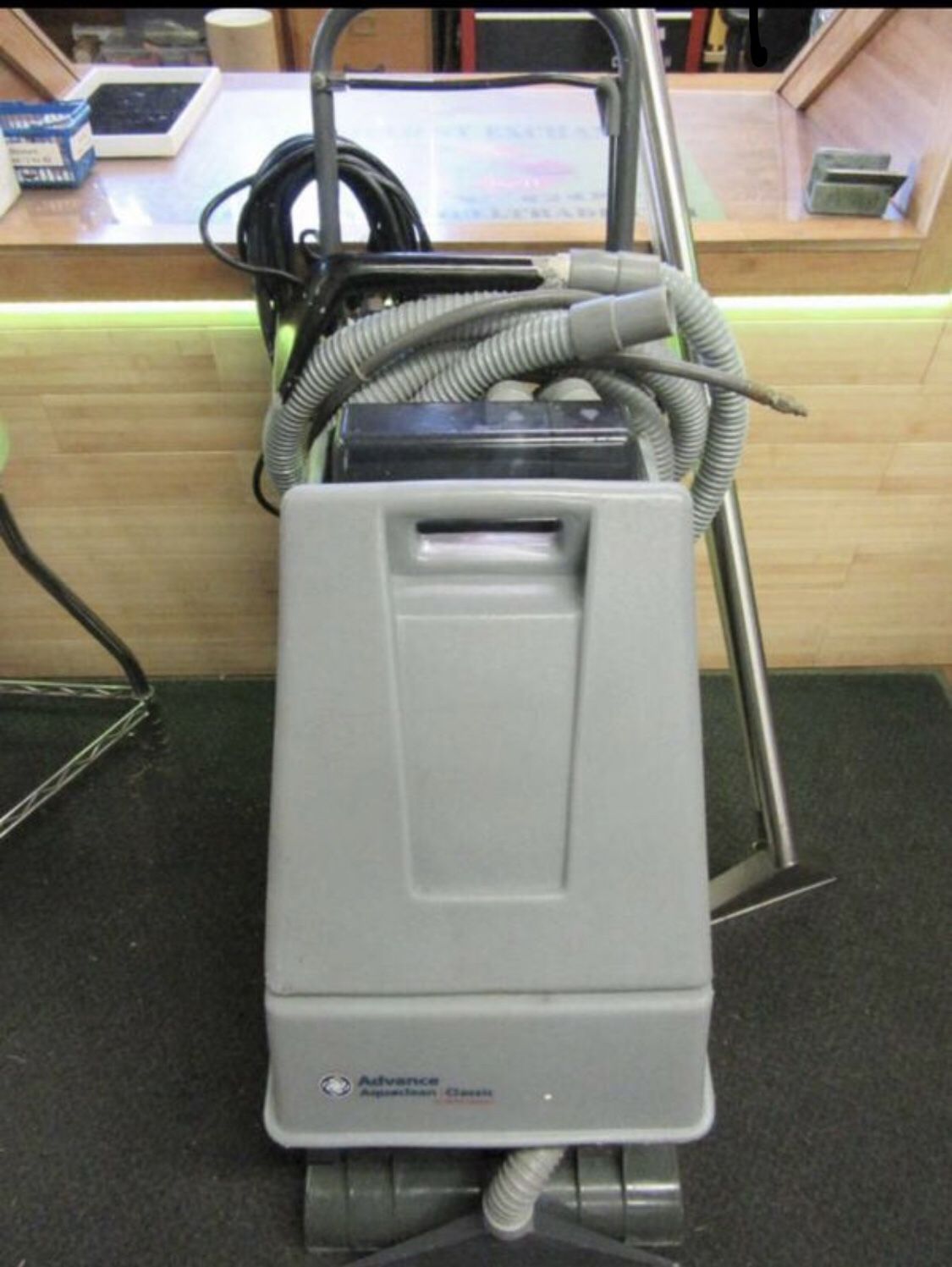 Reconditioned Advance Aquaclean Classic Carpet Cleaner